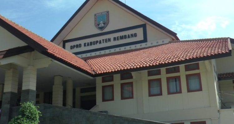 DPRD-REMBANG-SISI-TIMUR-795x385