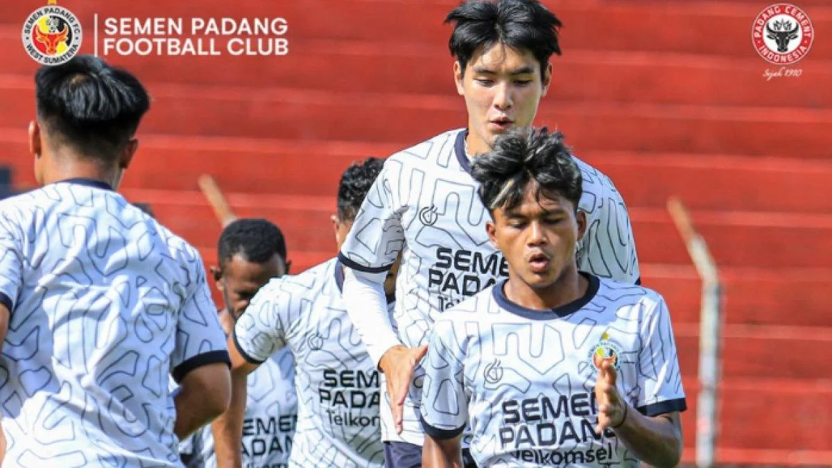 Ajax Siapkan Perombakan Besar Musim Depan: Bintang Timnas Indonesia dan Mantan Bintang Manchester United Masuk Radar