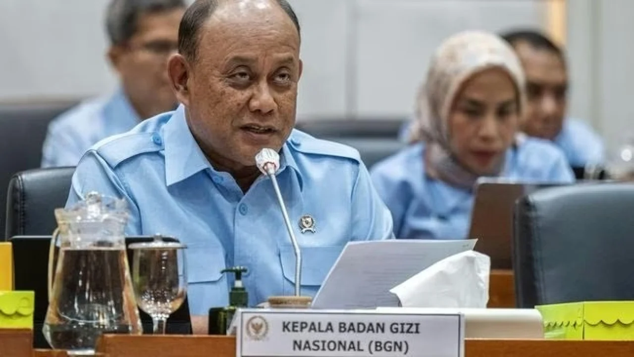 BGN Ungkap Alasan TNI dan Polri Langsung Dapat 1.000 SPPG di Awal Program MBG: Keamanan Nasional dan Stabilitas Politik Menjadi Kunci