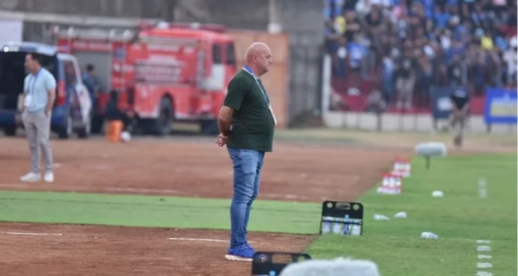 Bojan Hodak Bungkam Kritik, Tegaskan Sergio Castel Tak Perlu Dipertanyakan Performa di BRI Super League 2025/2026