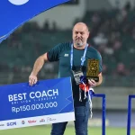 Bojan Hodak Siap Pecahkan Rekor Legendaris Persib: Tinggal Dua Poin Lagi!