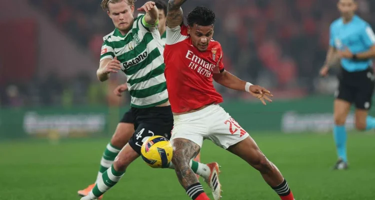 Derby Lisbon Dramatis: Benfica Kalahkan Sporting 2-1, Mourinho Jadi Bintang Viral