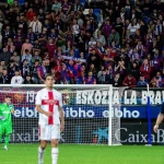 Drama di Ipurua: Eibar Menang Tipis atas Huesca, Badai Cedera Mengancam Playoff