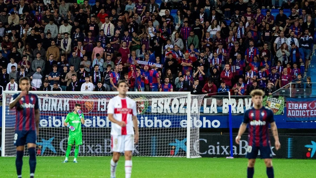 Drama di Ipurua: Eibar Menang Tipis atas Huesca, Badai Cedera Mengancam Playoff