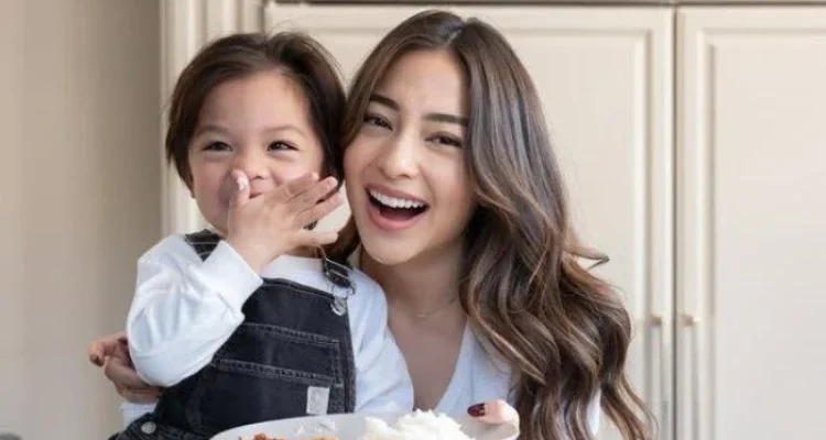 Issa Xander Djokosoetono Rayakan Ultah ke-4 dengan Sederhana di TPA, Nikita Willy Tunjukkan Kecintaan pada Pendidikan Agama