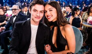 Louis Partridge Jadi Sorotan Publik Usai Lirik ‘Drop Dead’ Olivia Rodrigo Mengungkap Zodiak dan Kisah Cinta Mereka