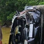 Mahasiswa Unand Terluka Parah Setelah Minibus Masuk Jurang di Lembah Anai, Tangan Patah dan Drama Evakuasi