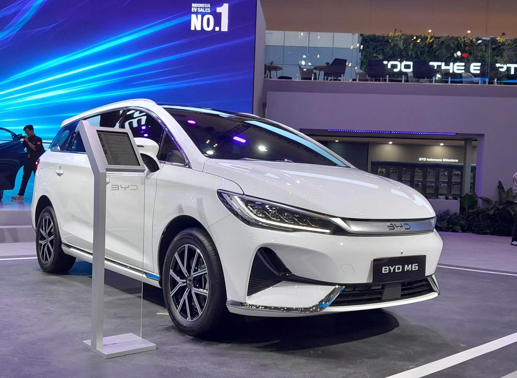Mobil Cina Naik Kelas, Guncang Segmen Premium Indonesia dengan PHEV dan Strategi Baru