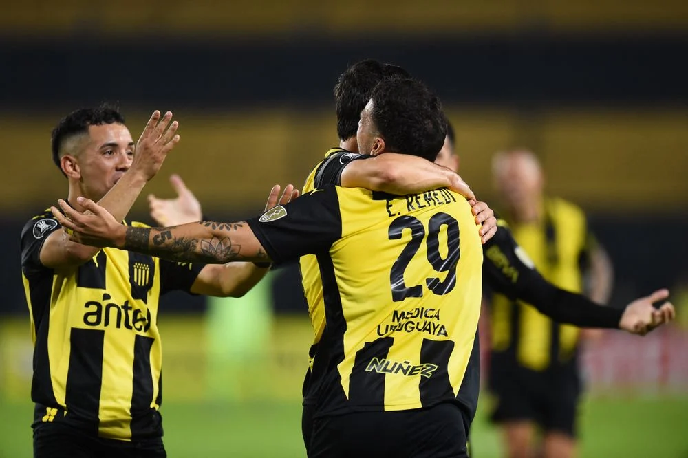 Penarol Gagal di Copa Libertadores, Platense Raih Kemenangan Dramatis dan Inisiatif Anti‑Diskriminasi