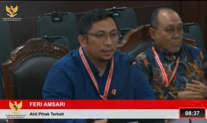 Pigai Tolak Pemolisian Feri Amsari, Sebut Ada Skenario Downgrade Pemerintah