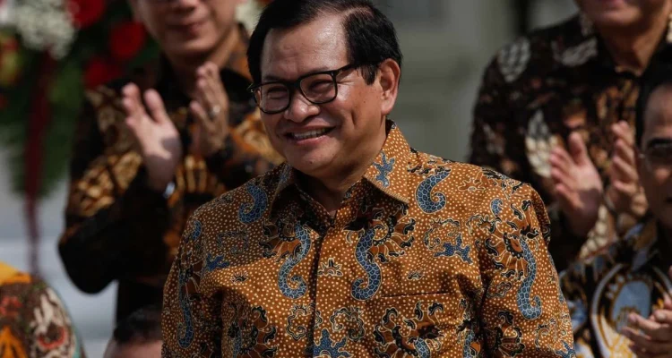 Pramono Anung Wibowo Terjun ke Kali, Sebut Ikan Sapu‑Sapu 'Cute' Meski Jadi Ancaman Serius di Jakarta