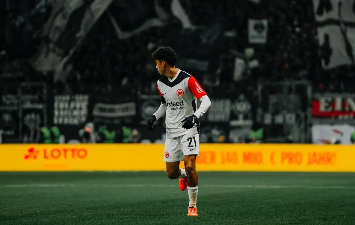 Raksasa Premier League Mengejar Nathaniel Brown, Namun Bek Muda Ini Katakan 'Tidak' dan Arsenal Siap Curi Anthony Gordon