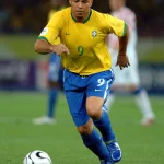 Ronaldo Nazário: Legenda Penyerang Brazil yang Mengukir Sejarah Sepakbola Dunia