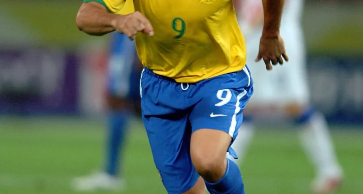 Ronaldo Nazário: Legenda Penyerang Brazil yang Mengukir Sejarah Sepakbola Dunia