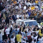 Ronaldo Nazario Terharu Sambut Antusiasme Fans di GBK, Janjikan Kembali Kunjungan ke Indonesia