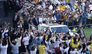 Ronaldo Nazario Terharu Sambut Antusiasme Fans di GBK, Janjikan Kembali Kunjungan ke Indonesia