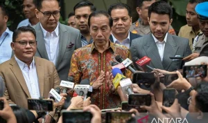 Roy Suryo Gelar Aksi Demo di Depan DPR, Tuntut Jokowi Ungkap Ijazahnya Secara Publik