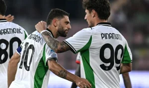 Sassuolo Tundukkan Como 2-1, Fabio Grosso Puji Pertahanan Solid dan Penampilan Jay Idzes yang Mempesona