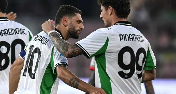 Sassuolo Tundukkan Como 2-1, Fabio Grosso Puji Pertahanan Solid dan Penampilan Jay Idzes yang Mempesona