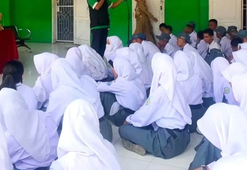 Viral di Purwakarta: Siswa SMAN 1 Acungkan Jari Tengah ke Guru, Gubernur Dedi Mulyadi Usulkan Sanksi Edukatif